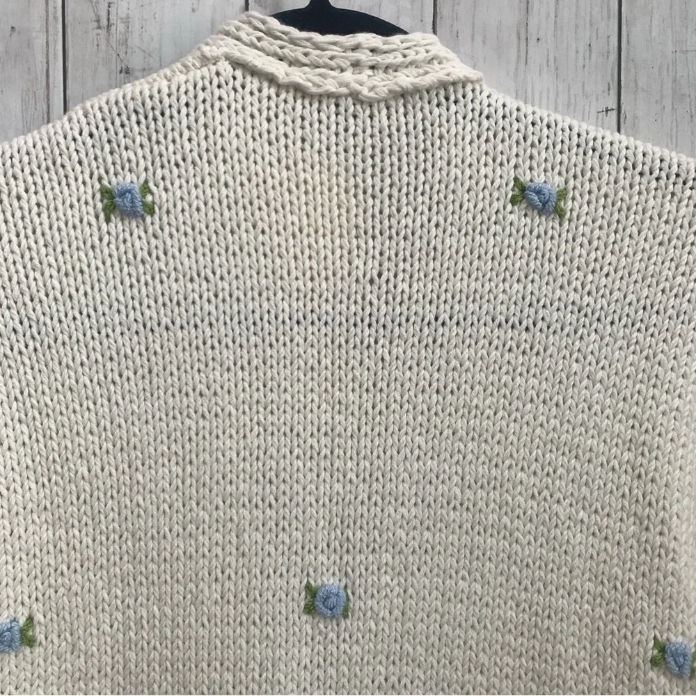 Fanm Mon Hand Knit embroidered blue rose cardigan cotton handcrafted XS/S NEW - Picture 10 of 15